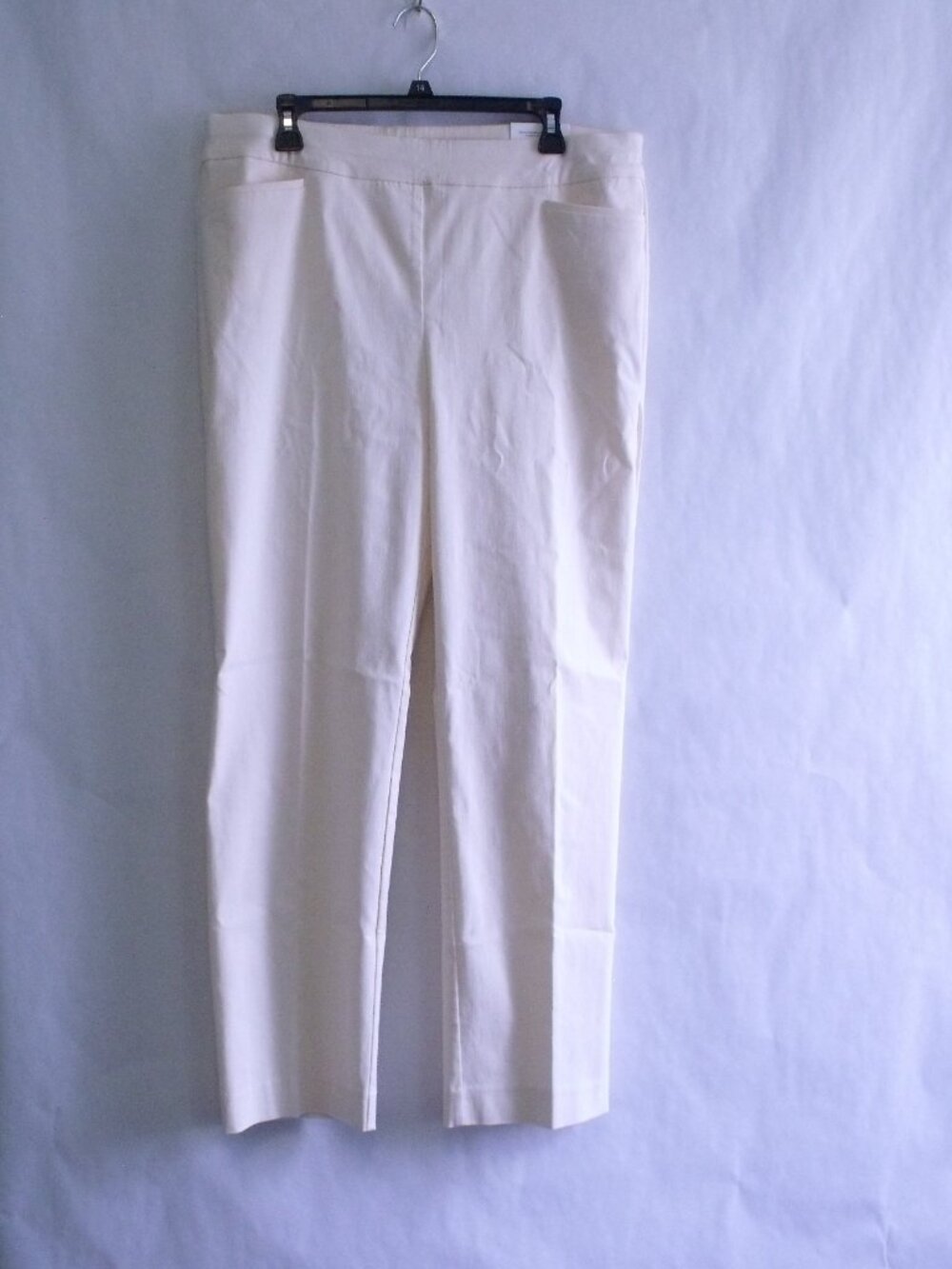 Chico's Cream So Slimming Brigitte Slim Leg Pants